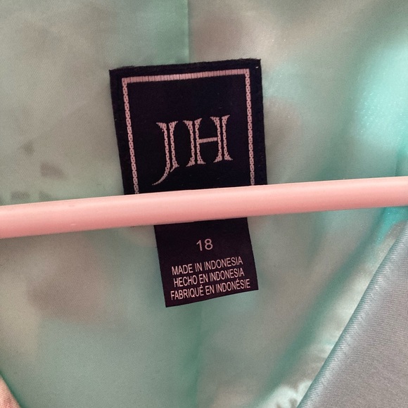 JH dress - Picture 3 of 4